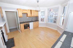 Kitchen-Breakfast Room pic2- click for photo gallery